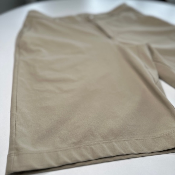 Lululemon Commission Short Relaxed 11” *WARPSTREAM* - Picture 3 of 7